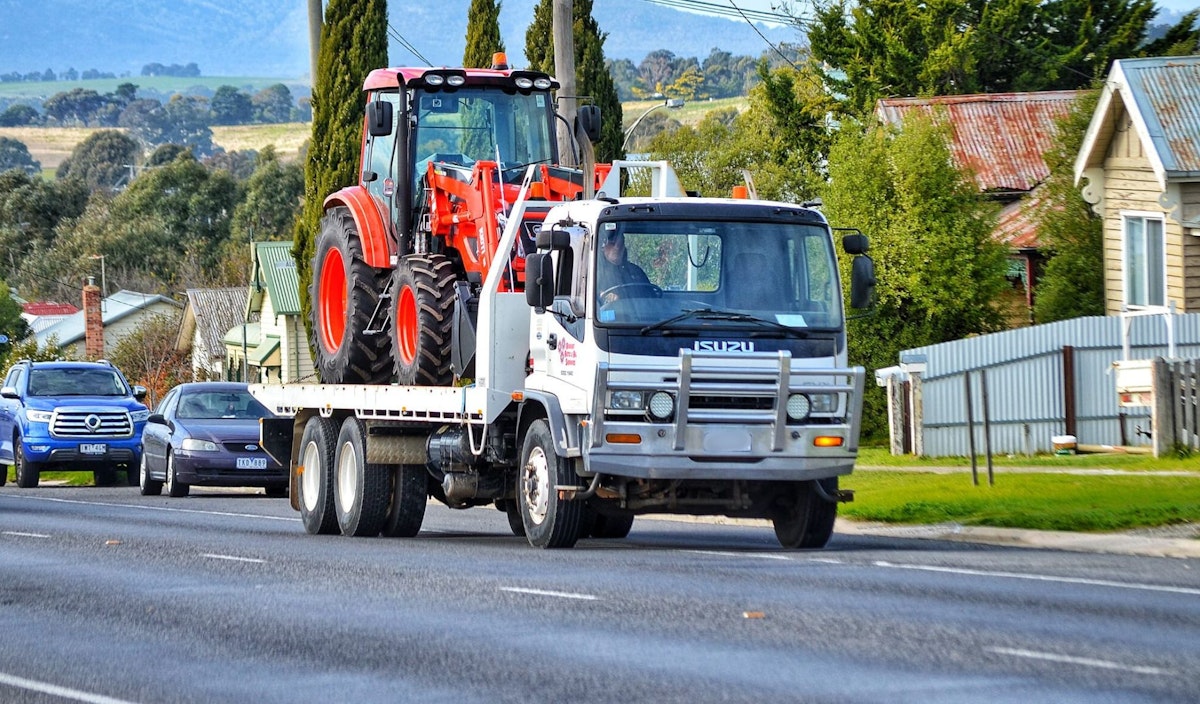 Thumbnail for Premium Tilt Tray Services in Ararat